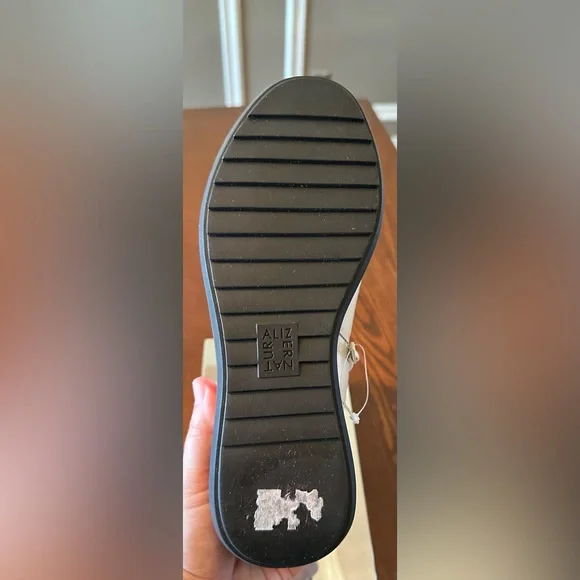 NWOT!🤩NATURALIZER!❄️Flat form/Ankle Boot/TALISE/Porcelain/Leather Zip/size-8.5 - Picture 14 of 16